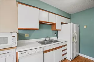 204 Carla Dr, Pittsburgh, PA 15238 - Photo 9