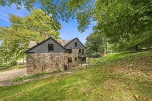 22 Priscilla Ln, Rosslyn Farms, PA 15106 - Photo 43