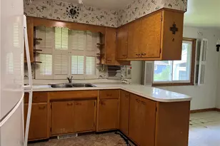 18 Lattavo Dr, Neshannock Township, PA 16105 - Photo 7