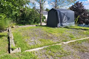 320 Main St, Twp of But SW, PA 16045 - Photo 21