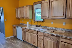 320 Main St, Twp of But SW, PA 16045 - Photo 5