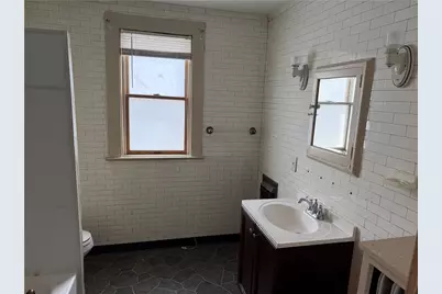 224 S 5th Street, Jeannette, PA 15644 - Photo 9