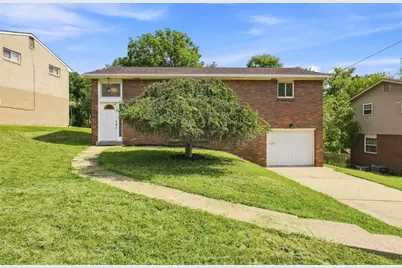 138 Yosemite Dr, Pittsburgh, PA 15235 - Photo 1