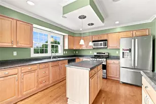 92 Castle View Dr, Kennedy Township, PA 15136 - Photo 7