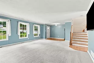 92 Castle View Dr, Kennedy Township, PA 15136 - Photo 5