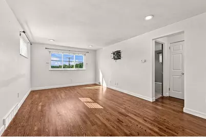 3427 Pleasantvue Dr, Pittsburgh, PA 15227 - Photo 5