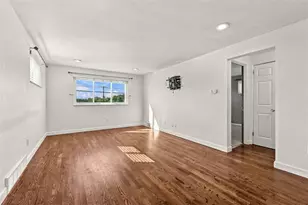 3427 Pleasantvue Dr, Pittsburgh, PA 15227 - Photo 5
