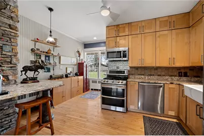 2 Maurers Ln, Pittsburgh, PA 15215 - Photo 11