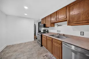 612 Charlotte Dr, Pittsburgh, PA 15236 - Photo 11
