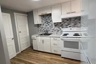 1079 3rd Ave, New Kensington, PA 15068 - Photo 3