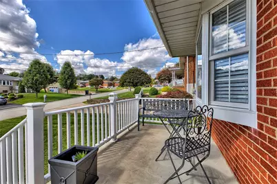 305 Donna Dr, Elizabeth Twp/Boro, PA 15037 - Photo 3
