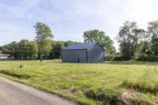436 Hartwick Rd, Findley Township, PA 16137 - Photo 3