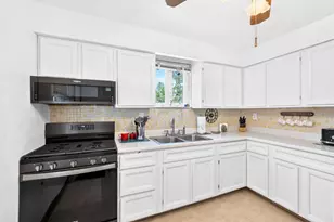 639 Overhill Dr, North Versailles, PA 15137 - Photo 9