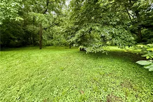 527 Sugar Ln, Clarksville, PA 15322 - Photo 9