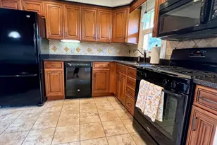 662 DeBaldo Dr, West Mifflin, PA 15122 - Photo 5