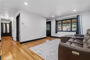 737 Providence Dr, Pittsburgh, PA 15239 - Photo 5