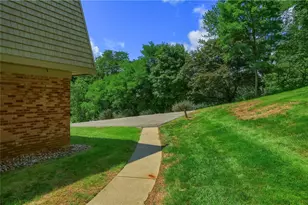604 Calais Dr, Pittsburgh, PA 15237 - Photo 7