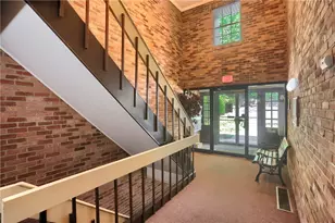 604 Calais Dr, Pittsburgh, PA 15237 - Photo 9