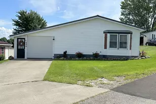 606 Lark Ln, Washington Township, PA 15613 - Photo 13