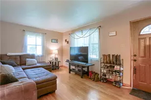 551 Bluff St, Westmont Hilltop School District, PA 15905 - Photo 3