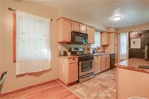551 Bluff St, Westmont Hilltop School District, PA 15905 - Photo 5