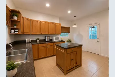 438 N Pennsylvania Ave, Greensburg, PA 15601 - Photo 5