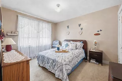 545 Sunnyside Ave, East Pittsburgh, PA 15112 - Photo 9