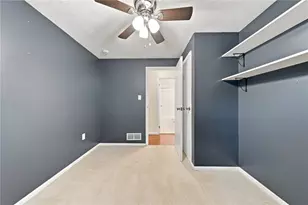 614 Stamford Dr, Hempfield Township, PA 15601 - Photo 15