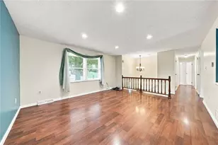 614 Stamford Dr, Hempfield Township, PA 15601 - Photo 5