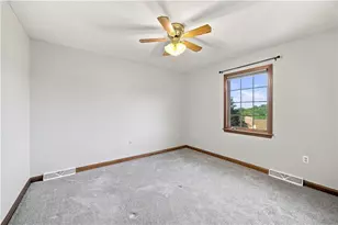 146 Williams Dr, Robinson Twp, PA 15108 - Photo 37