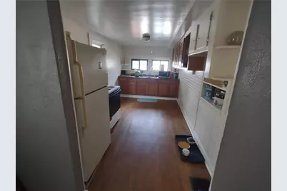 404 Hillside Ave, Ellwood City, PA 16117 - Photo 5
