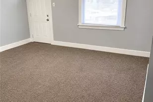 906 Broadway Ave, Stowe Township, PA 15136 - Photo 3