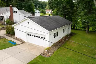 466 Grove St, Hermitage, PA 16148 - Photo 3