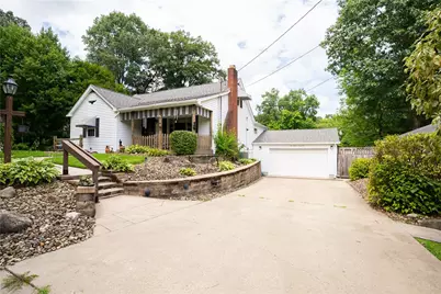 466 Grove St, Hermitage, PA 16148 - Photo 1