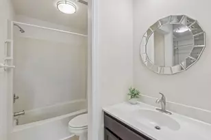 371 Hawthorn Ct, Ross Twp, PA 15237 - Photo 19