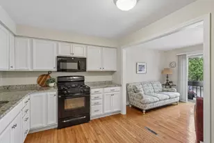 371 Hawthorn Ct, Ross Twp, PA 15237 - Photo 5