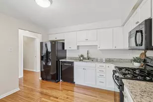 371 Hawthorn Ct, Ross Twp, PA 15237 - Photo 3