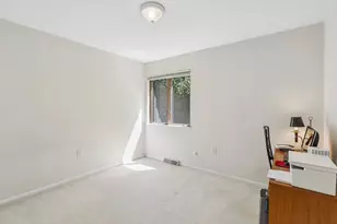 371 Hawthorn Ct, Ross Twp, PA 15237 - Photo 23