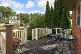 32 Carlsbad Rd, Pittsburgh, PA 15239 - Photo 3