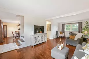 32 Carlsbad Rd, Pittsburgh, PA 15239 - Photo 5