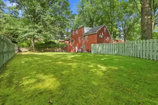 1918 Hampstead Dr, Pittsburgh, PA 15235 - Photo 3