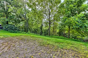 2040 Thomas Dr, North Huntingdon, PA 15131 - Photo 21
