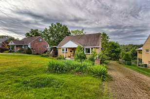 2040 Thomas Dr, North Huntingdon, PA 15131 - Photo 19
