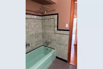 3913 Everlawn St, West Mifflin, PA 15122 - Photo 5