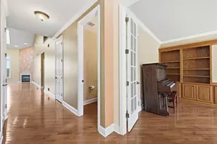 1571 Staunton Dr, Moon/Crescent Twp, PA 15108 - Photo 5