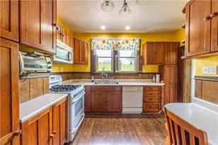 577 Woodside Old Frame Rd, Nicholson Township, PA 15478 - Photo 9