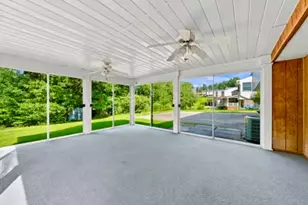 518 Cleveland Dr, Lower Burrell, PA 15068 - Photo 13