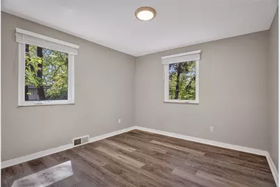 217 Curry Hollow Rd, West Mifflin, PA 15122 - Photo 9