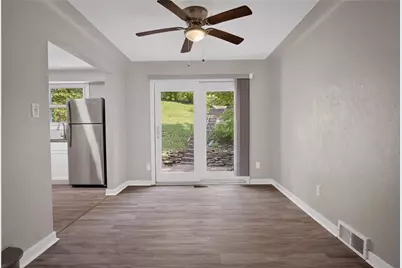217 Curry Hollow Rd, West Mifflin, PA 15122 - Photo 5