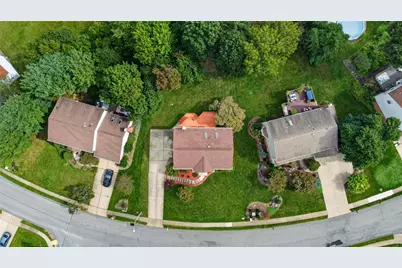 835 Boulder Dr, Bethel Park, PA 15102 - Photo 39